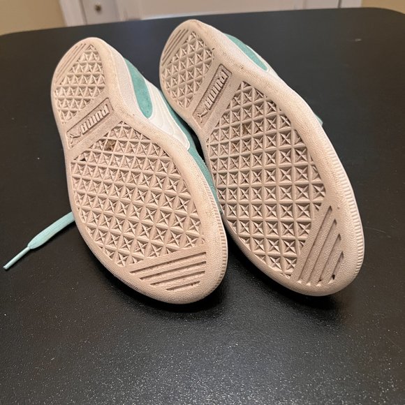 Puma size 6 mint suede classic shoes - Picture 11 of 11
